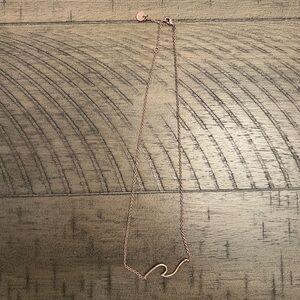 Rose gold wave necklace